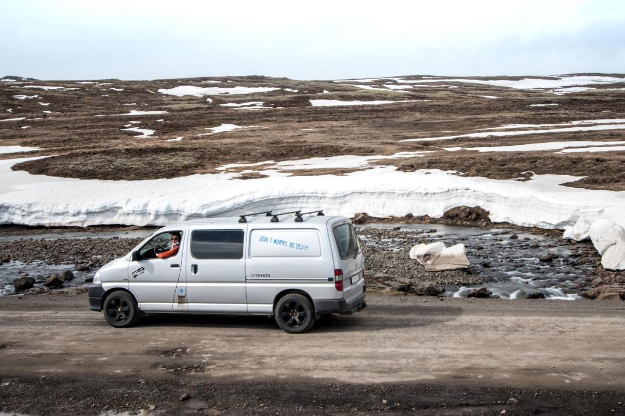 Hotel Kuku Campers - Campervans Keflavík Esterno foto